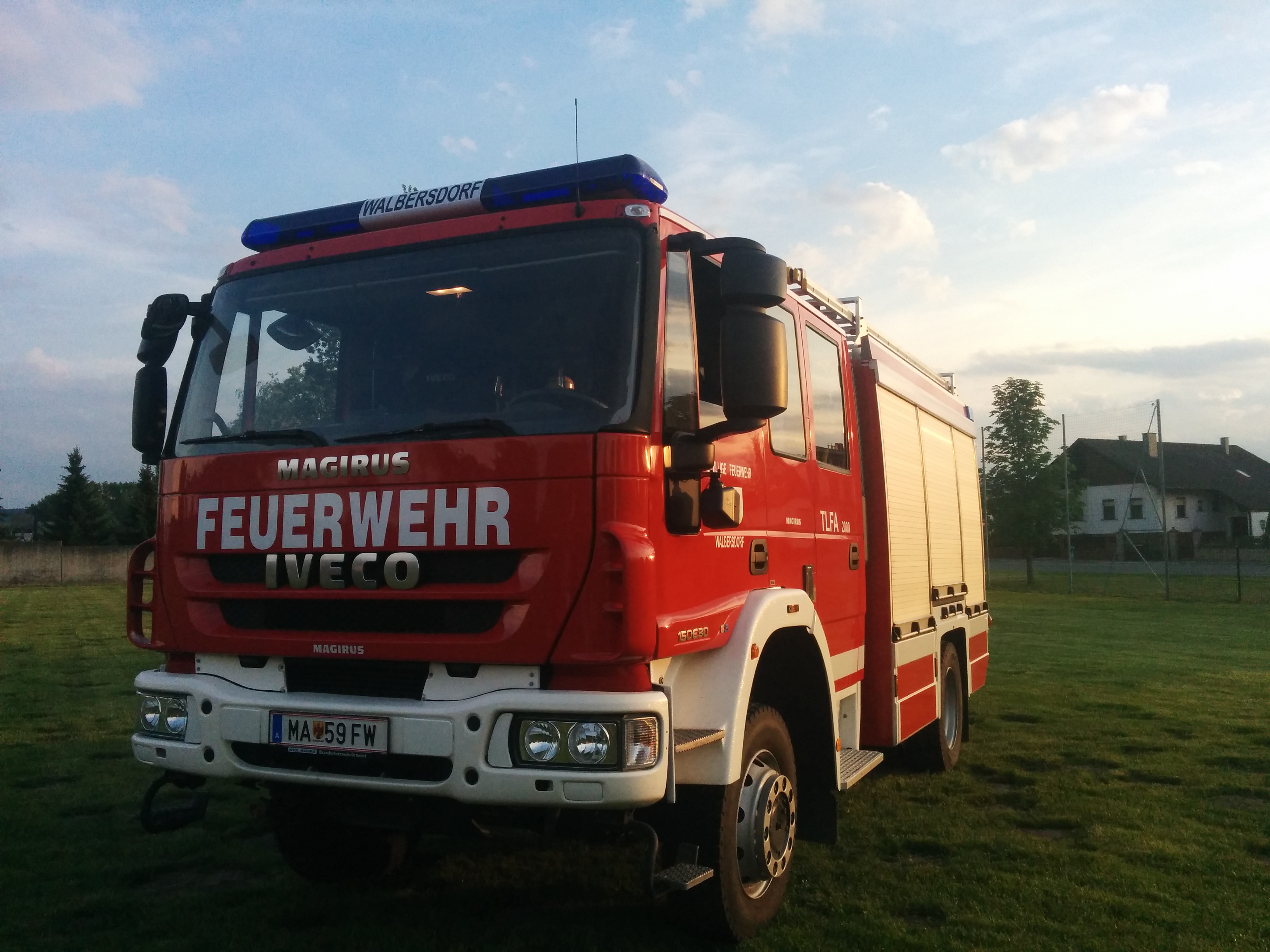 Dachaufsetzer-Feuerwehr im Einsatz, € 40,- (7011 Siegendorf) - willhaben